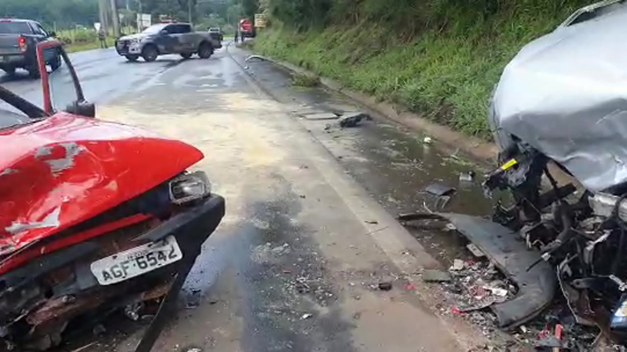 Acidente deixa três feridos na SC-350 em Caçador