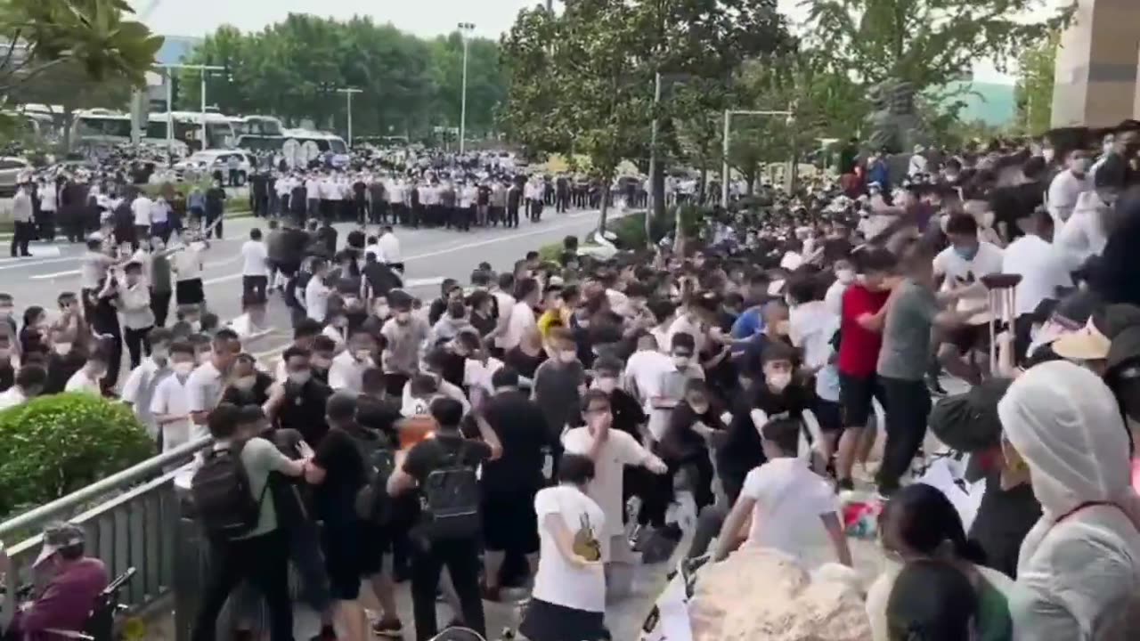 Chinese citizens start to stand up