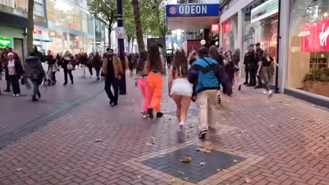 Giant spider 🕷️ Prank in Uk