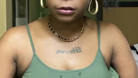 #CLIP8 21 SPEAKS ON HER MOM TRYNA TAKE HER KIDS SHE GETS EMOTIONAL & BREAKS DOWN