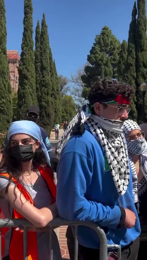 Pro-Hamas Protestors at UCLA Prevent Jewish Student From Walking Onto Campus