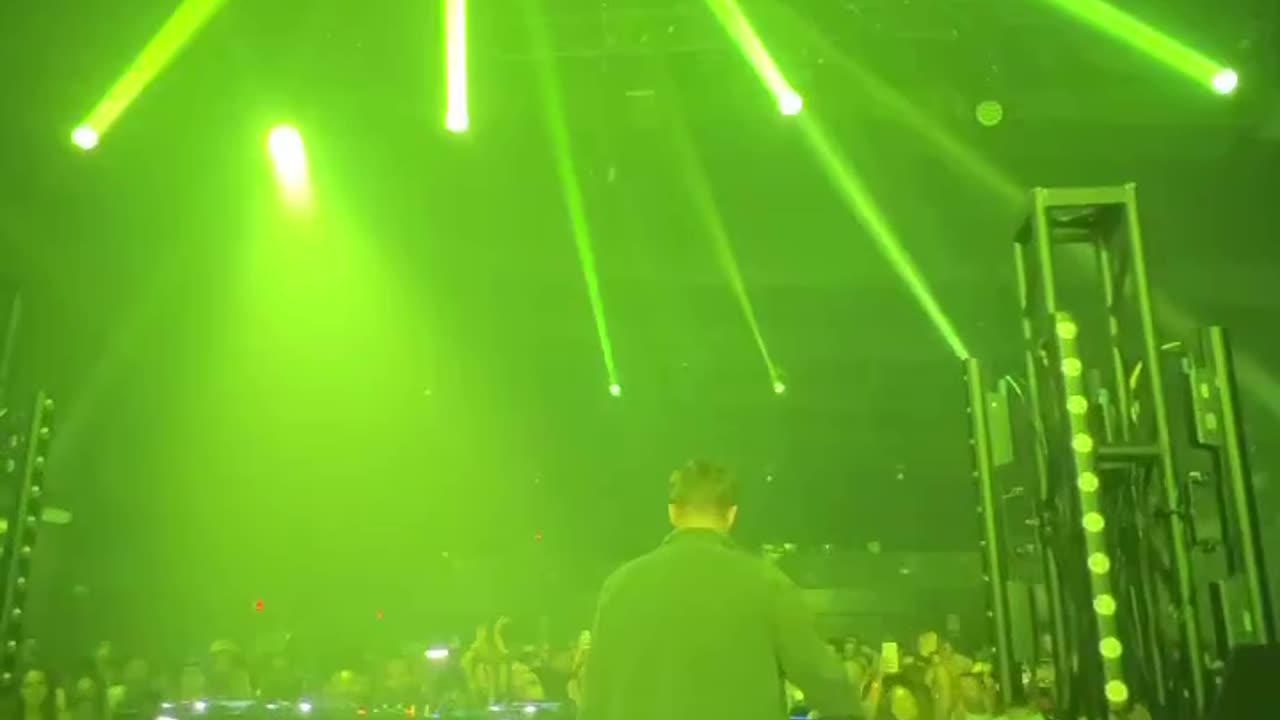 Nils Hoffmann in THE MIX AUSTIN TEXAS