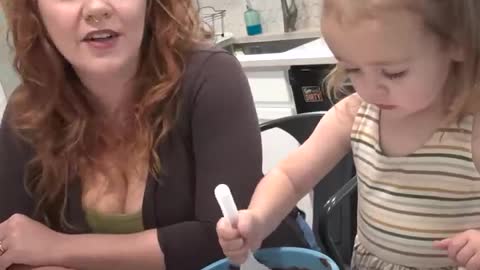 2-year-old goes viral for her hilarious diner routine l GMA