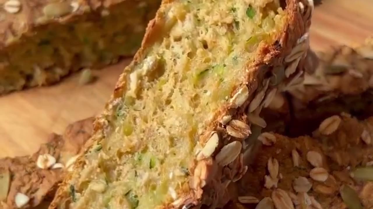 NO KNEAD NO YEAST EASY ZUCCHINI BREAD - RECIPE IN DESCRIPTION