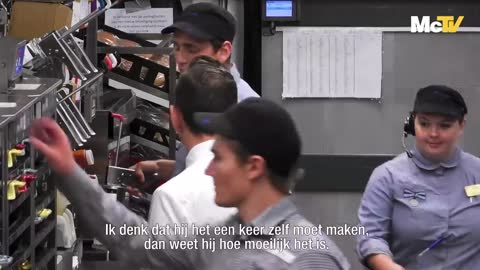 Fotograaf teistert medewerker l SuperCrew l McDonald’s