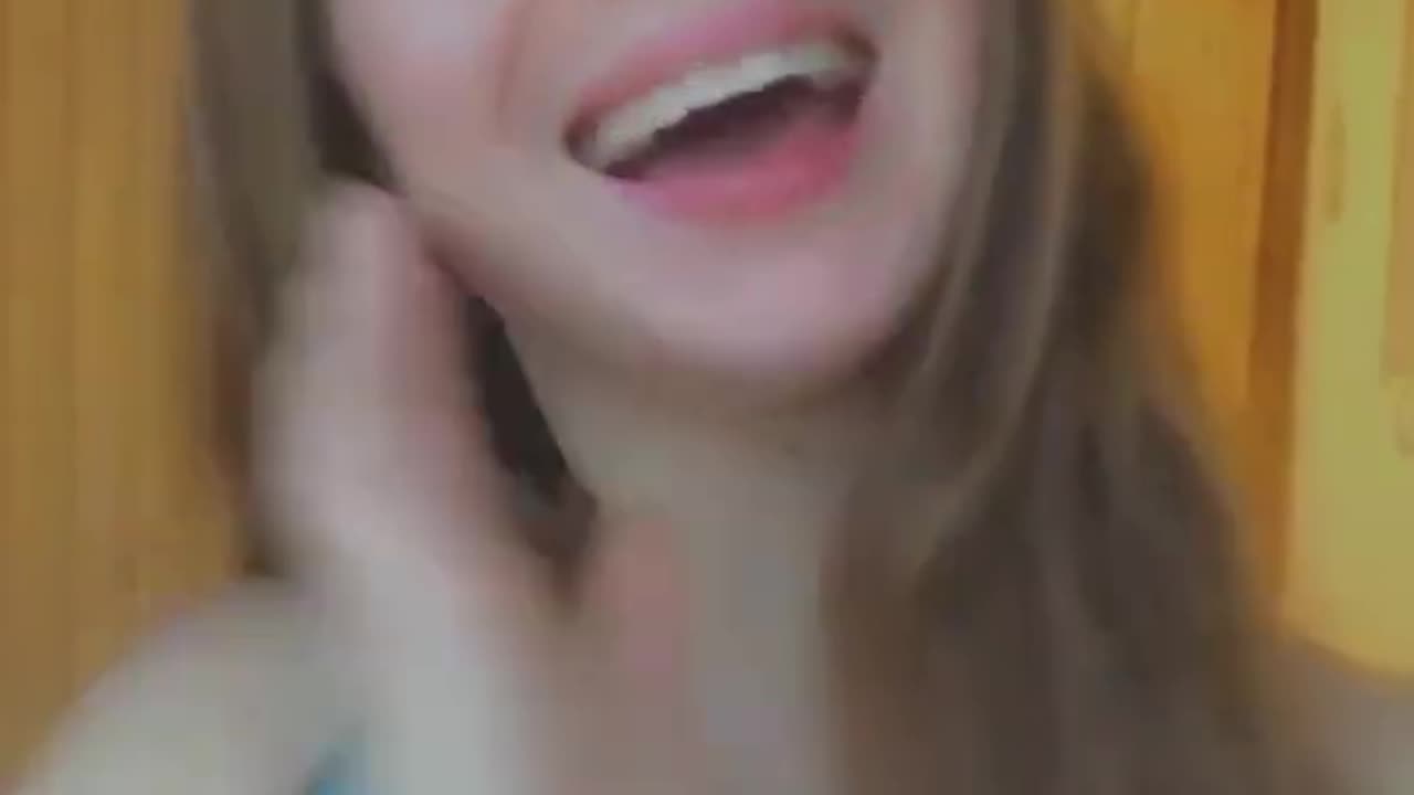 Foreigner girl speaking Hindi Galli