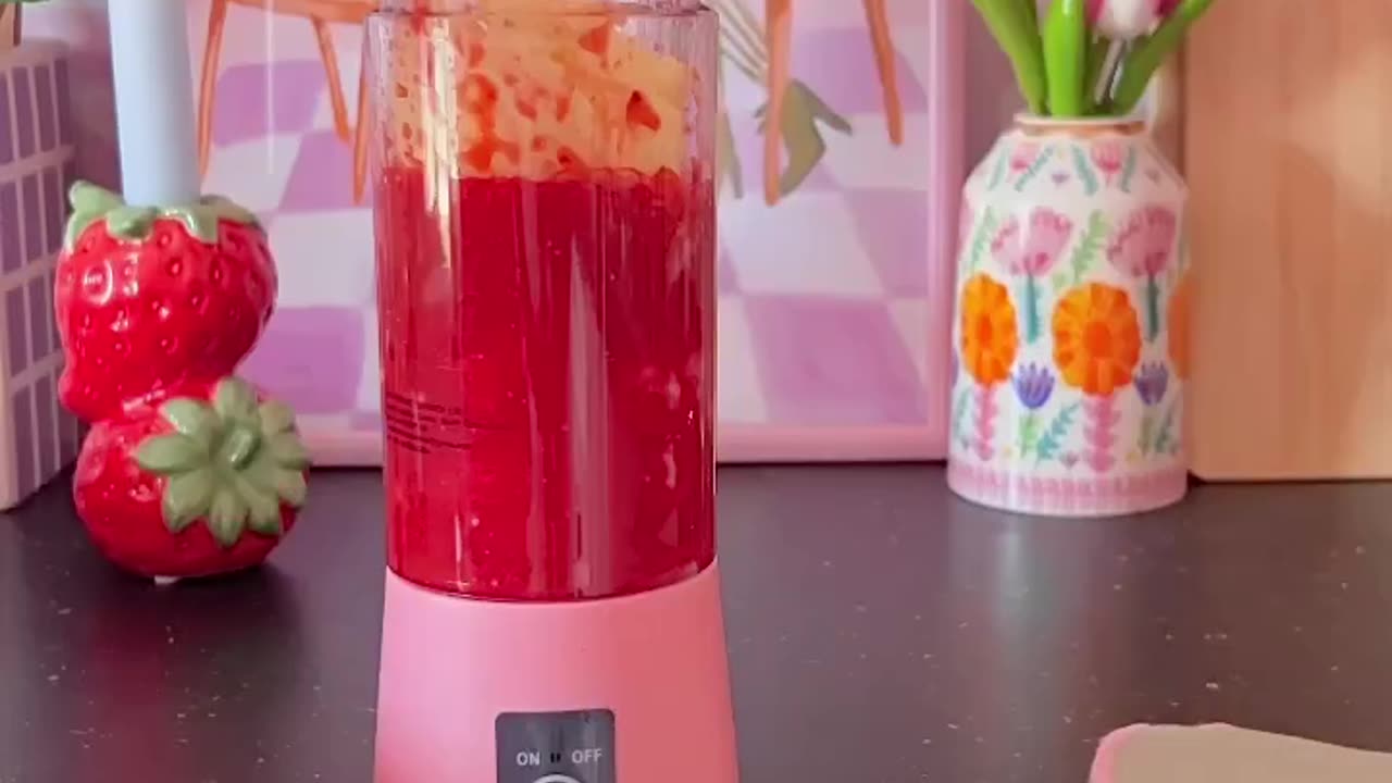 I got this mini pink portable blender in the bid to try and eat more fruit when on the go!