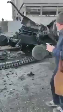 Combat damage in Nikolaev confirmed by Russian T 72