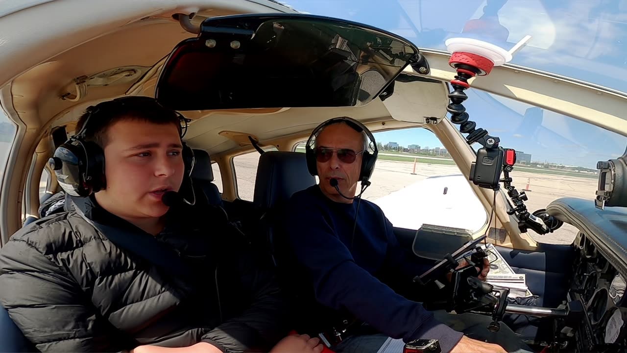 FIRST FLIGHT - Flying around Toronto’s CN Tower