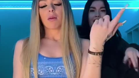 2 hot girls dance sexy on tik tok😈#shorts