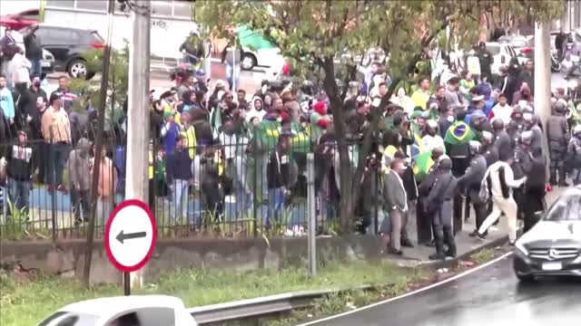 Brazil: Bolsonaro urges protesters to lift blockades