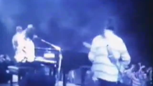 Paul McCartney & Wings - Live and Let Die (LIVE)