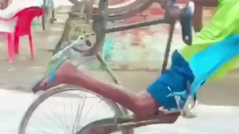 Men cycling funny videos😜😂