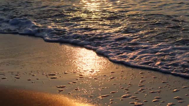 4K Golden Sunrise - Nature Relaxation Video - Relaxing Sea Ocean Waves Sounds