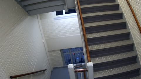 3895FHOB05Stair7_2021-01-05_07h09min29s337ms.mp4