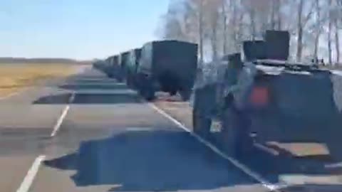 Huge convoy of Belarusian tanks and troop carriers seen