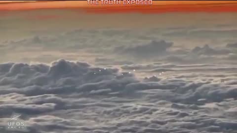 AMAZING UAP filmed at 39,000ft over the South China Sea