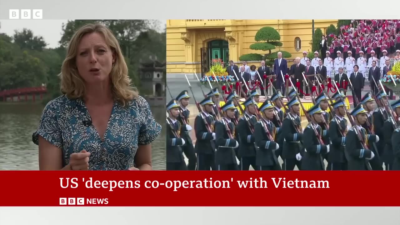 US signs historic deal with Vietnam - BBC News