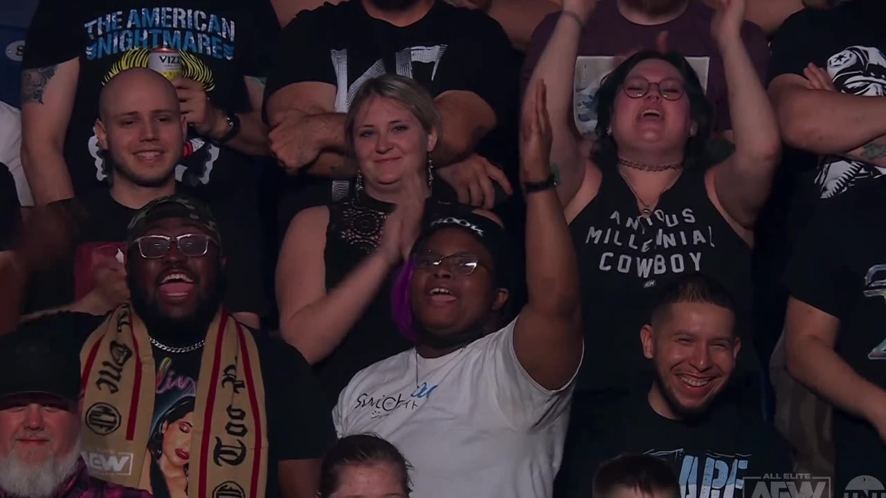 AEW Crowd Chants "He's Gay!" 🏳️🌈