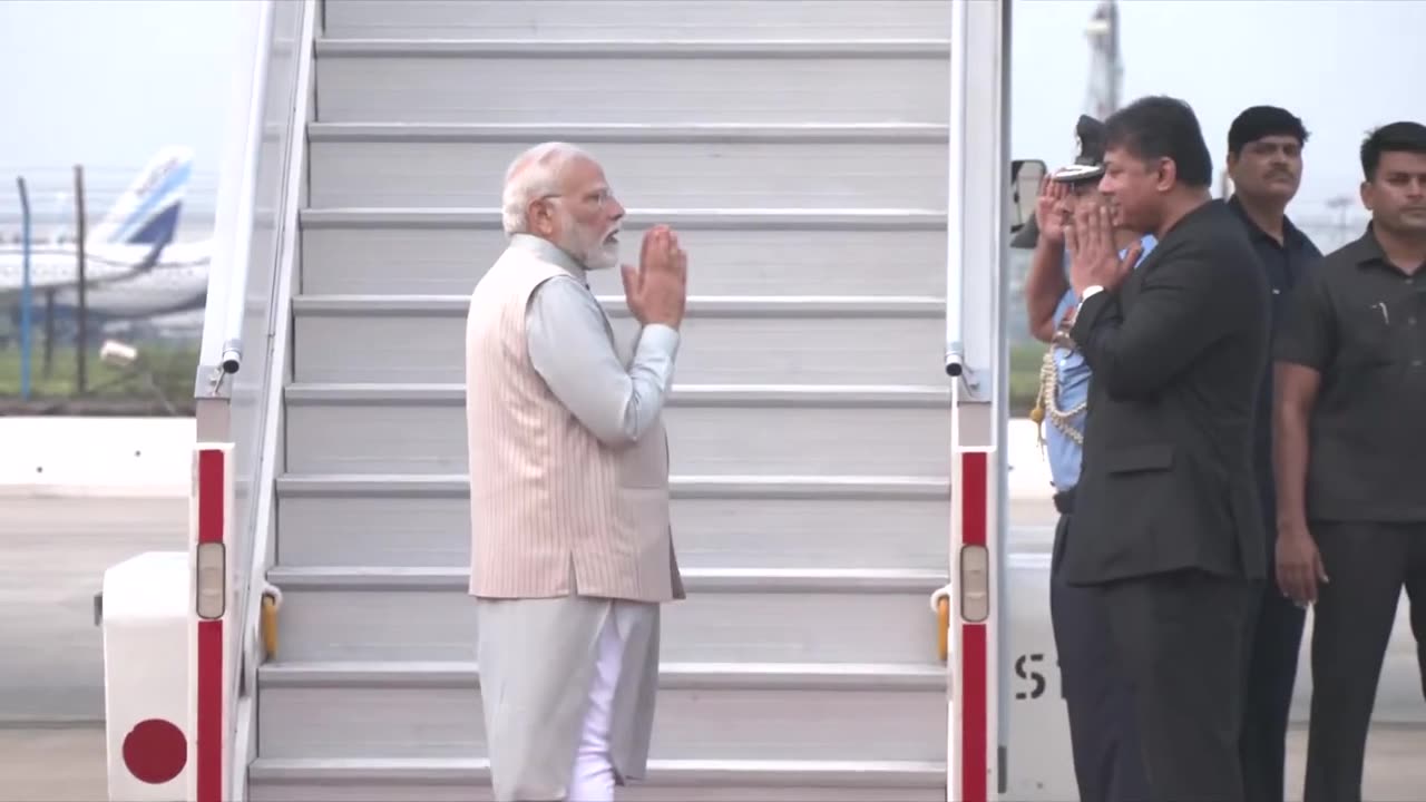 PM Modi emplanes for South Africa for BRICS Summit _ BRICS Summit 2023 South Africa