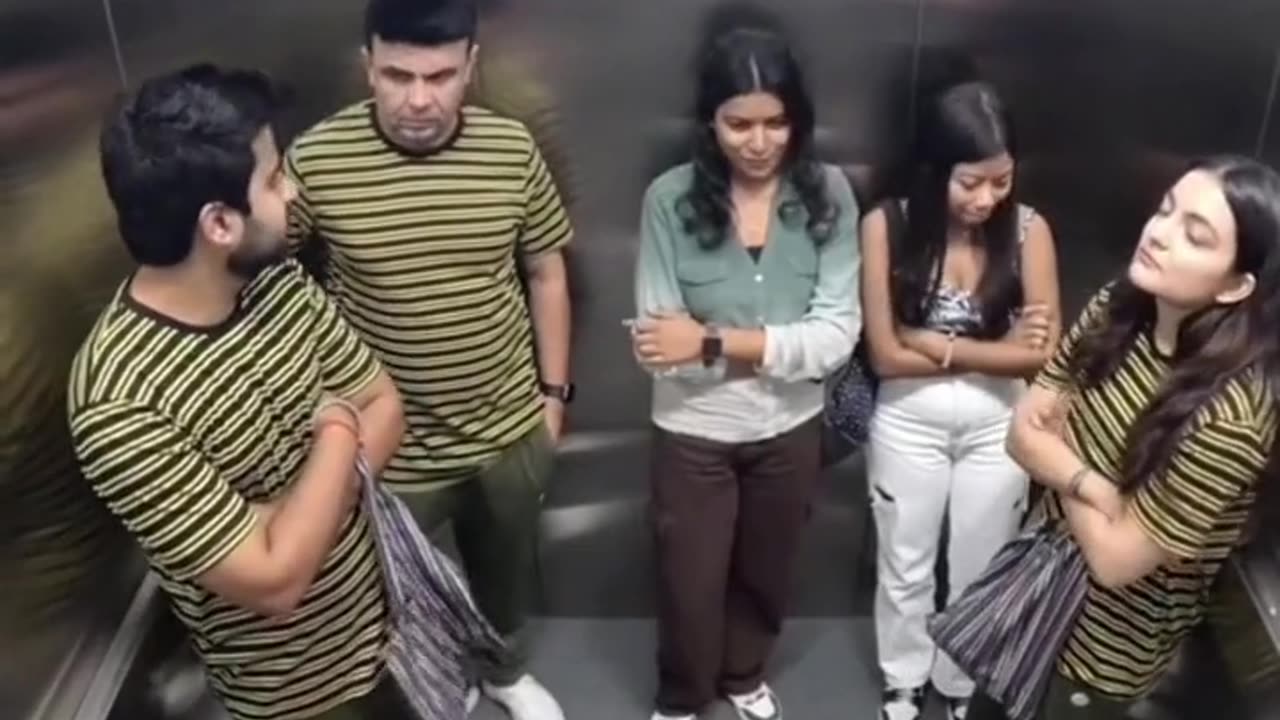 Lift Prank😂😅😂 ....Please like and follow🙋