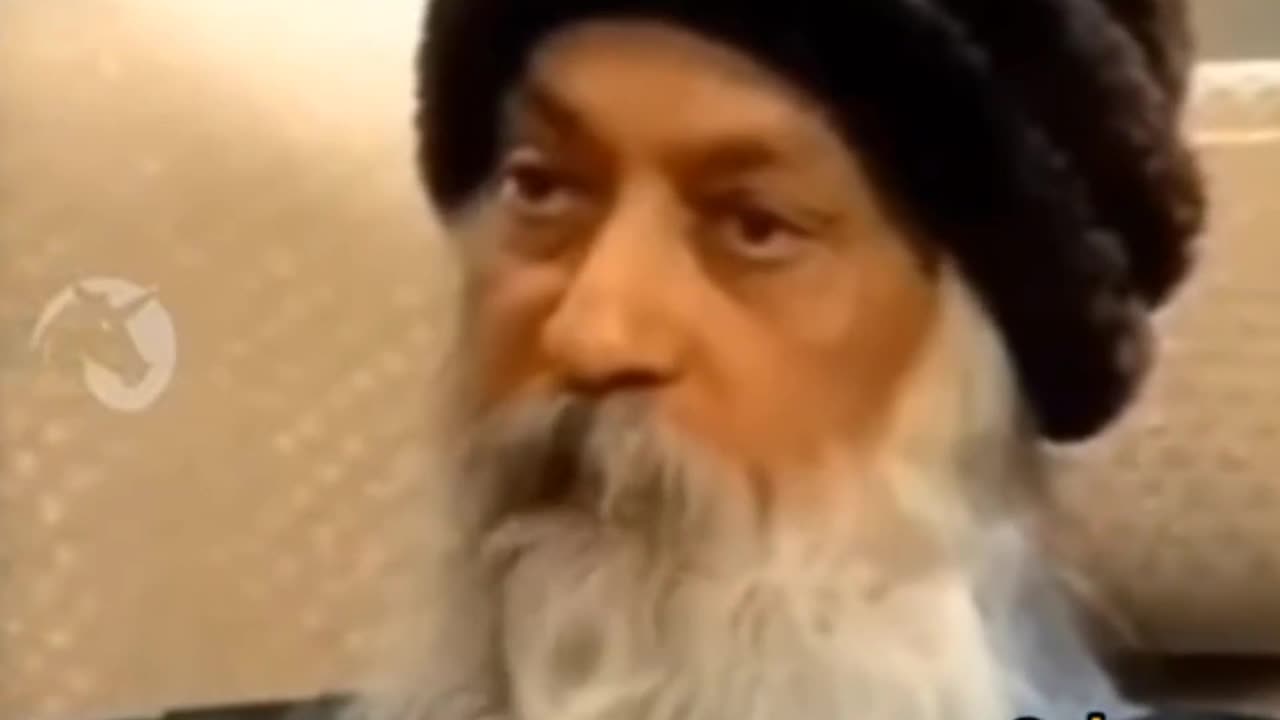 Osho su Madre Teresa: "E' ora che si tuffi in un lago"