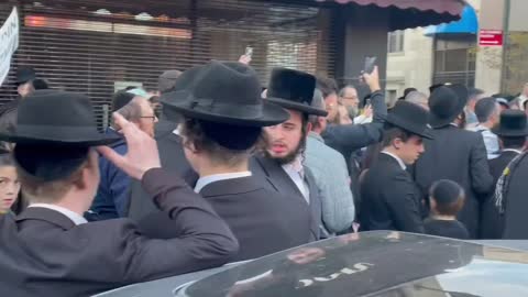 Lee Zeldin Treated Like a Rockstar in Hasidic District, NYC