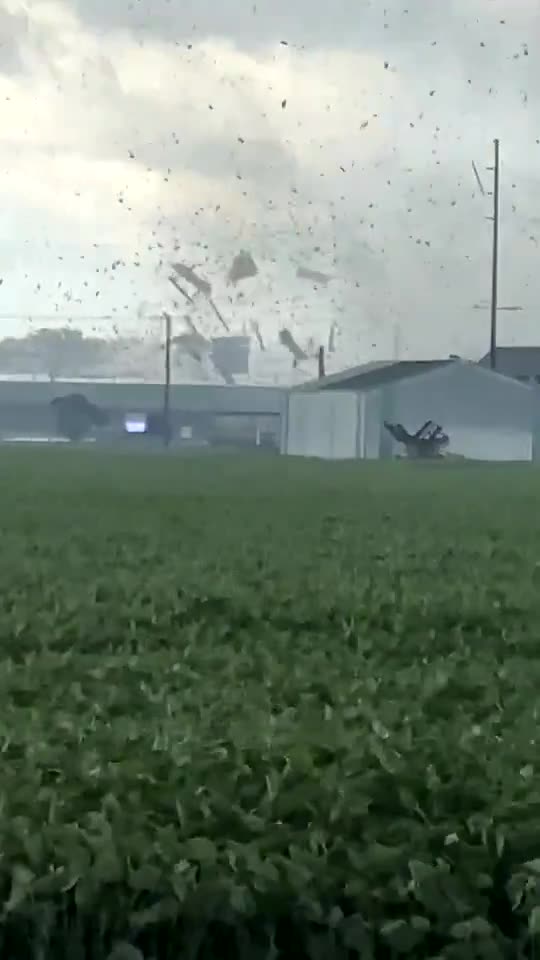 Tornado doing damage near Mt Vernon Indiana