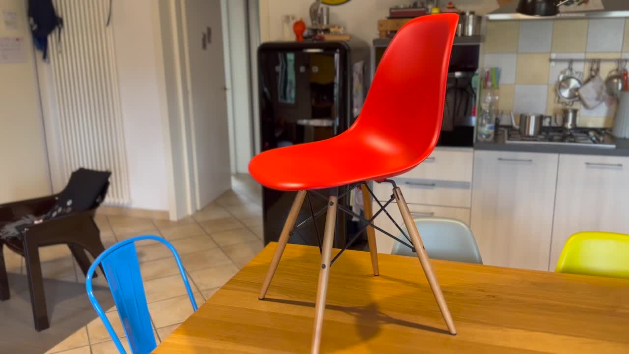 DSW Chair (1950) by Charles and Ray Eames for Vitra