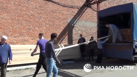 Denní konvoje z Ruska na Ukrajinu z humanitární pomocí