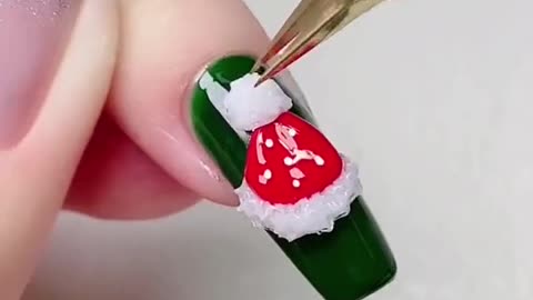 Christmas manicure