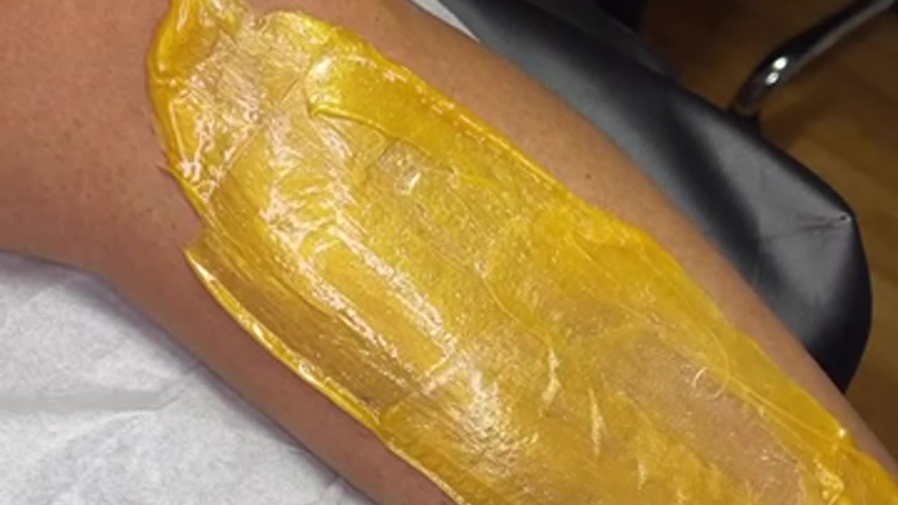 Leg Waxing with Sexy Smooth Golden Allure Hard Wax | @lashedwithlana