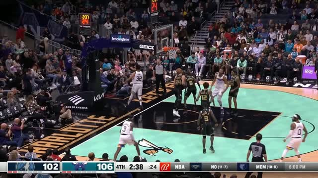 Karl Anthony Towns throws down nasty poster dunk on Mason Plumlee