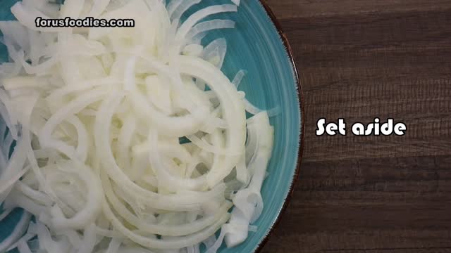 Onion Straws Recipe - Golden and Delicious