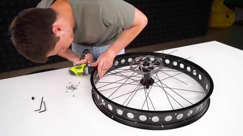 Insane Hubless Bicycle