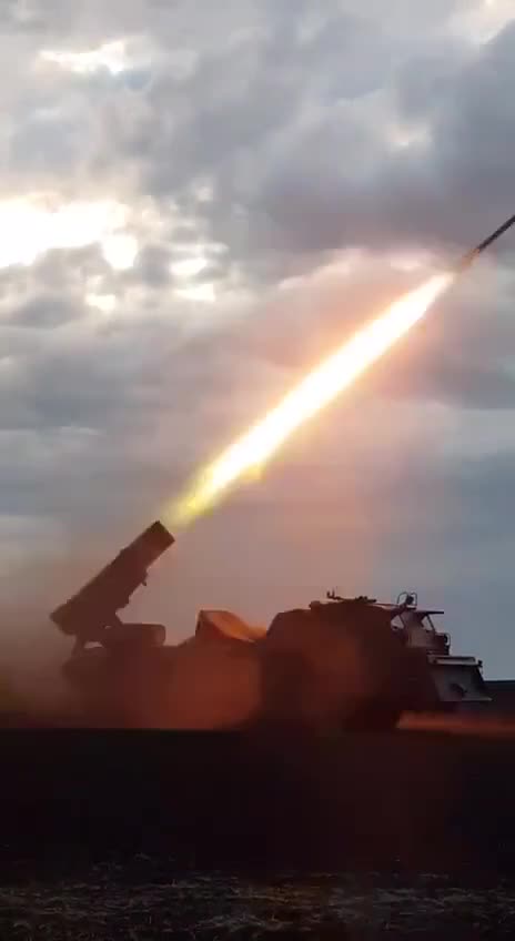 Ukrainian MLRS Footage