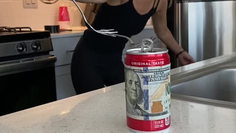 GENIUS WAY TO ESCAPE FROM HANDCUFFS! 🤯For Entertainment Purposes