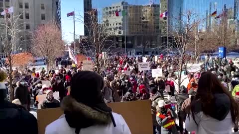 Canada police crack down on vaccine mandate protests