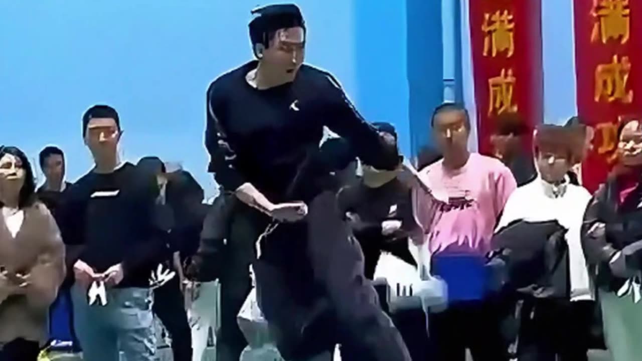 Highly Difficult Shuttlecock Kicking ,Sports Competition , Shuttlecock Kicking ,Chinese Kung Fu