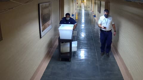 Camera0007USCSBAST52Hallway_2021-01-06_Starting_at_14h40min02s940ms.mp4