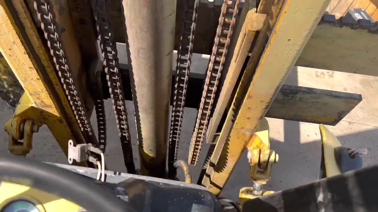 Run a way Diesel motor! JD 380 Forklift