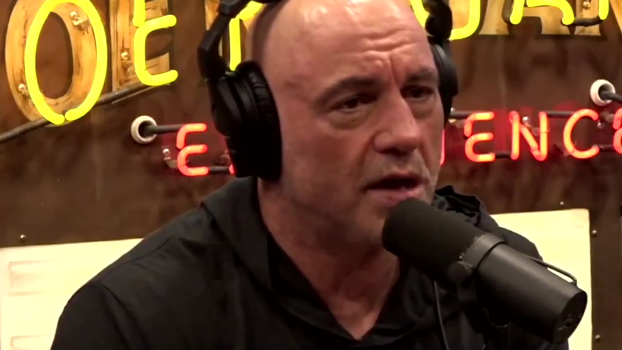 Joe Rogan Raises SERIOUS Questions About the Childhood Vaccine Schedule