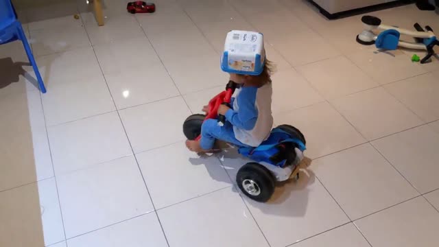 2yr old drifting home-made electic motorbike