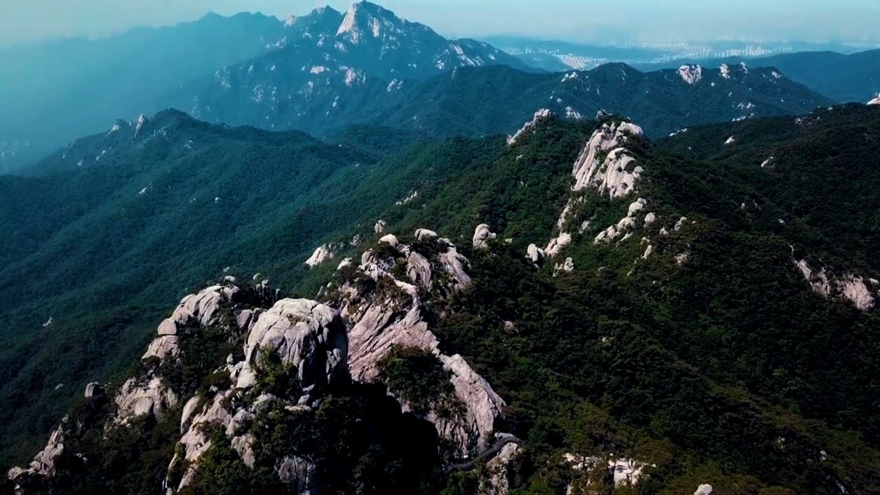 Epic 4K Mountain Drone Footage: A Stunning Aerial Journey