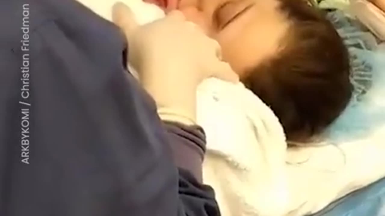 Newborn baby calms down