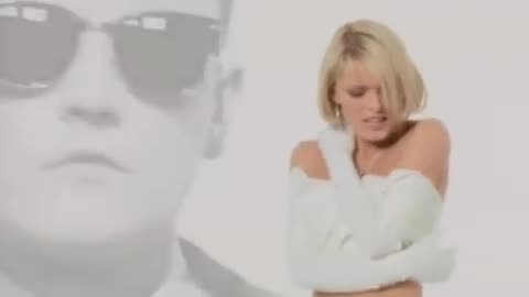 Eighth Wonder - I'm Not Scared (Video)