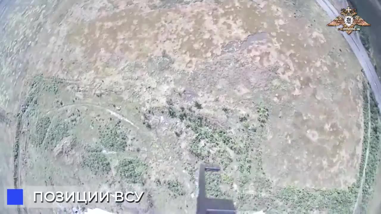 Místo bomb schazují ruští vojáci také letáky letáky