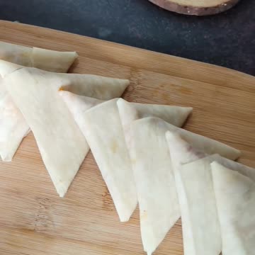 Tandoori chicken cheese samosa