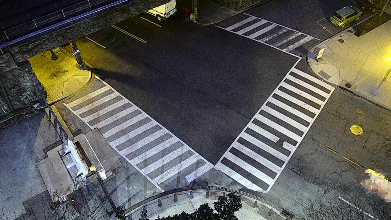 3821FHOBRFSouthwestRoof_2021-01-05_06h47min03s303ms.mp4