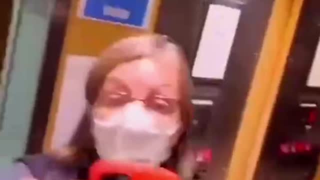 Mass Formation Psychosis As Two White Women Attack A Black Man In An Elevator Over COVID-19